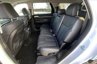 8 Passenger Leather Seating, Surround View Monitor, 12.3 Inch Touchscreen W/ Nav, Harman Kardon Prem... (image 9)
