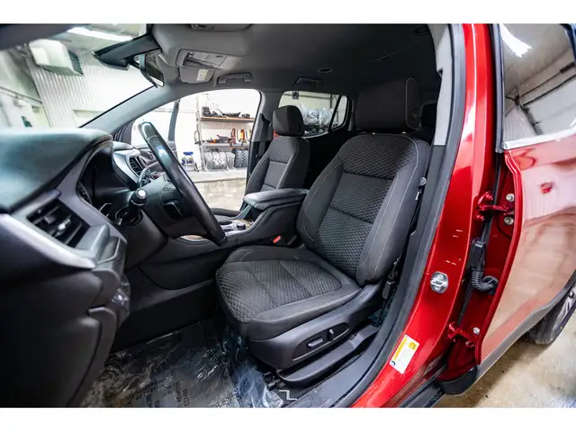 2019 GMC Acadia AWD SLE PSeat BCam in Cars & Trucks in Calgary - Image 13