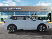 Experience the refined driving dynamics and versatile functionality of this 2024 Volkswagen Tiguan H... (image 5)