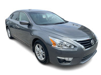 La Nissan Altima 2.5 2015 est une berline intermédiaire fiable, confortable et économique. Elle offr... (image 1)