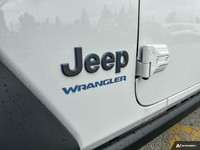 This Jeep Wrangler 4xe boasts a Intercooled Turbo Gas/Electric I-4 2.0 L/122 engine powering this Au... (image 9)