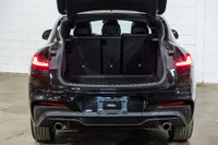 Francais: * Groupe Premium Essentiel * Groupe M Sport * Peinture métallisée noir saphir * Cuir noir... (image 7)