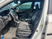 Vehicle Highlights: - Accident free - Rare manual transmission - Well serviced Here's a desirable 6-... (image 6)