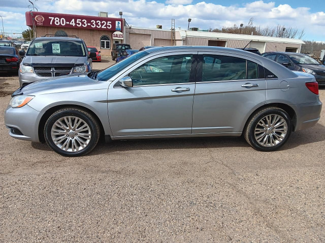 2014 Chrysler 200 Limited, Sunroof, Leather, Htd Seats, Bluetoot in Cars & Trucks in Edmonton - Image 4