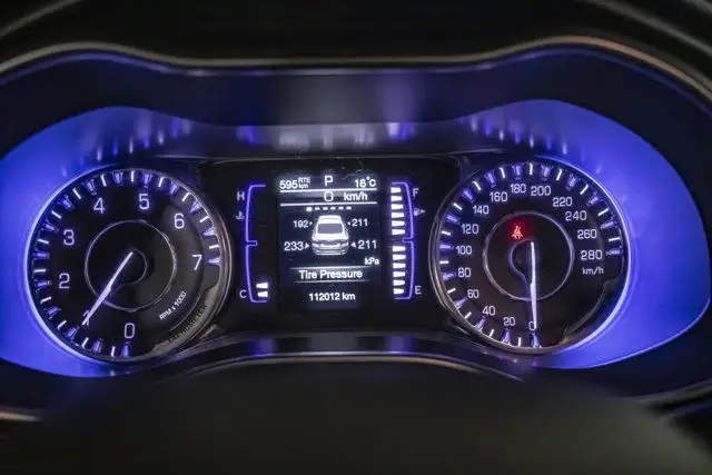 2016 Chrysler 200 LX in Cars & Trucks in Edmonton - Image 17