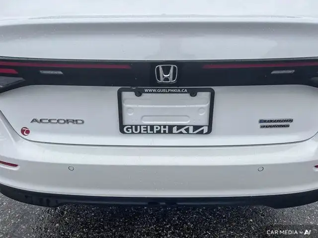 2024 Honda Accord Hybrid Touring | Leather Interior | dans Autos et camions dans Guelph - Image 9