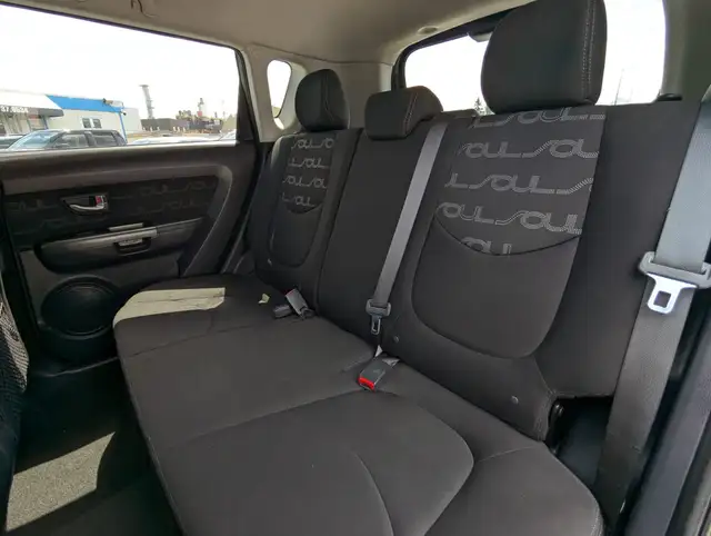 2013 Kia Soul 2.0L 4u Burner in Cars & Trucks in Ottawa - Image 16