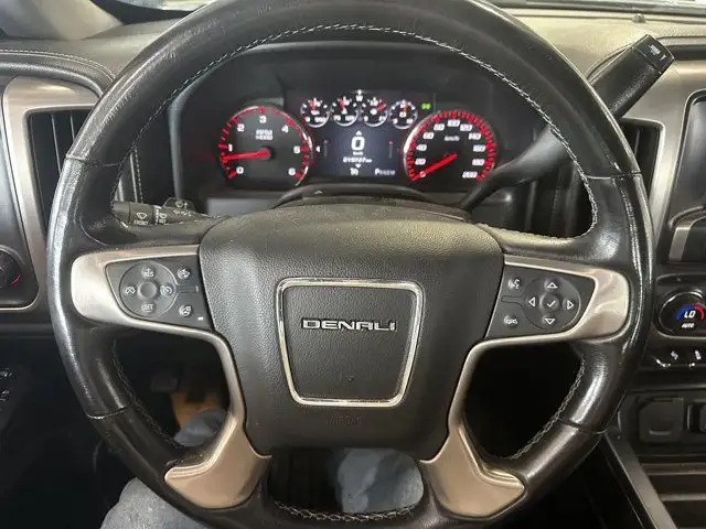 2015 GMC Sierra 1500 Denali 6.2 *Inspection Only* in Cars & Trucks in Fort McMurray - Image 14