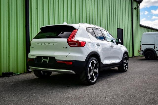 2021 Volvo XC40 MOMENTUM • SUNROOF • HEATED LEATHER • NAVIGATION in Cars & Trucks in Kingston - Image 4