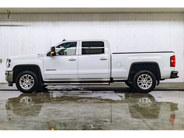 2017 GMC Sierra 1500 4x4 Crew Cab SLE BCam in Cars & Trucks in Grande Prairie - Image 3