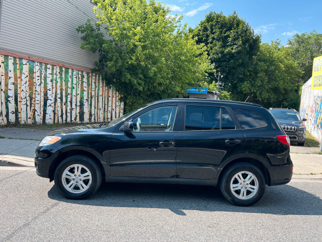 2012 HYUNDAI SANTA FE GL  in Cars & Trucks in City of Toronto - Image 2