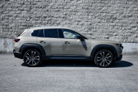 Low Mileage! 6 LOCATIONS KINGSTON - (613) 384-5638 | CORNWALL - (613) 935-6611 | NAPANEE - (613) 308... (image 1)