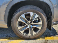 Check out this 2024 Toyota Highlander Hybrid XLE AWD with 49,589 KMS, finished in a sleek Grey exter... (image 8)
