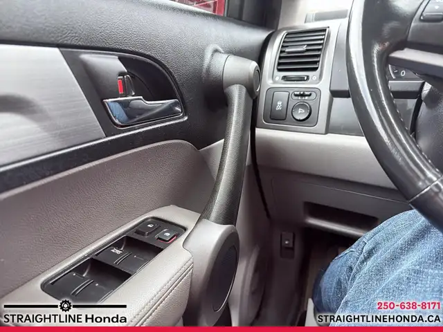 2010 Honda CR-V in Cars & Trucks in Terrace - Image 16