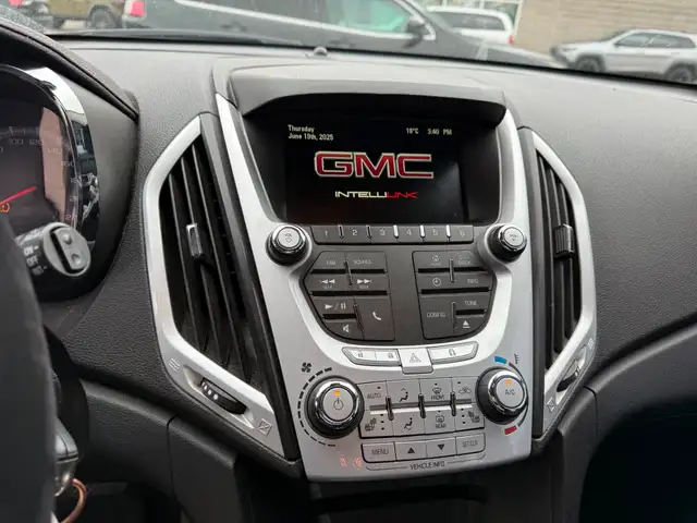 2015 GMC Terrain SLE-2 NO ACCIDENTS | AC BLOWS COLD | KEYLESS... in Cars & Trucks in London - Image 9