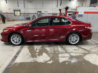  2018 Toyota Camry Hybrid XLE