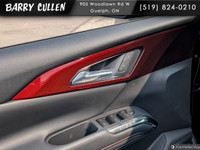 Experience the commanding presence and versatility of the 2025 Chevrolet Traverse Z71 in sleek black... (image 9)