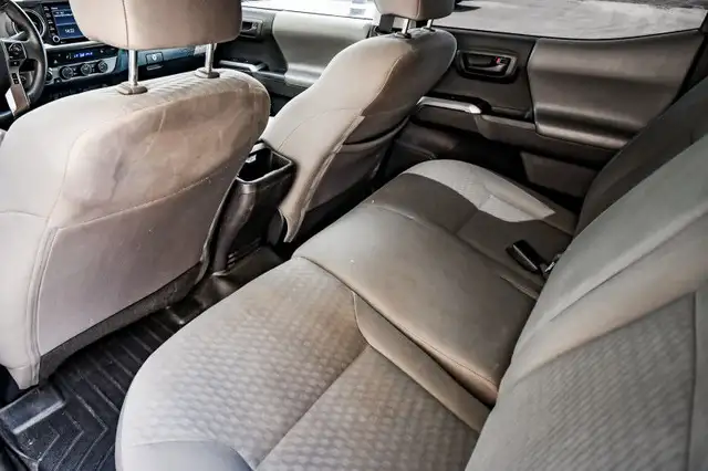 2022 Toyota Tacoma SR5 • SIDE STEPS • HEATED SEATS • CP/AA in Cars & Trucks in Kingston - Image 28