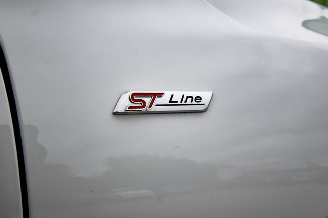 2023 Ford Escape ST-Line AWD - Remote Start - Heated Seats in Cars & Trucks in Ottawa - Image 3