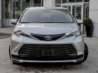 Visit our dealership to explore the recent trade-in of the 2024 TOYOTA SIENNA HYBRID LE. This except... (image 4)
