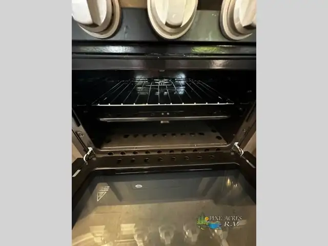2020 Jayco Jay Flight 32TSBH in Travel Trailers & Campers in Truro - Image 14
