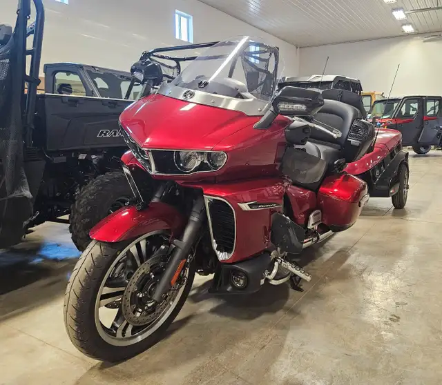 2018 Yamaha Star Venture TC in Street, Cruisers & Choppers in Regina - Image 2