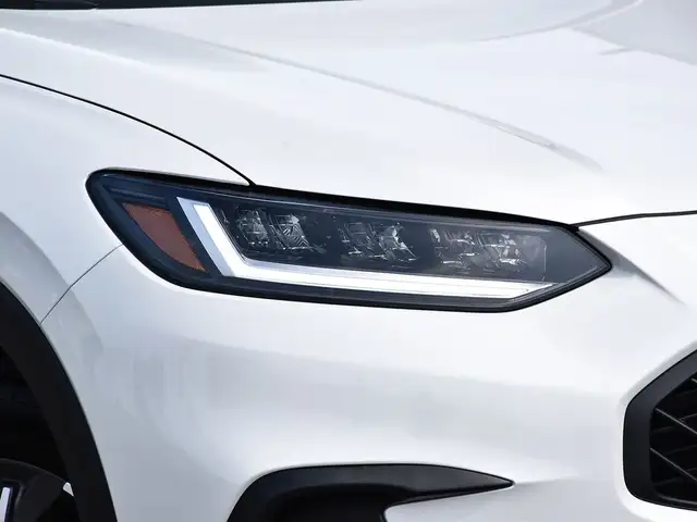 2025 Honda HR-V Sport CARPLAY | DUAL CLIMATE CONTROL | MOONROOF in Cars & Trucks in City of Toronto - Image 3