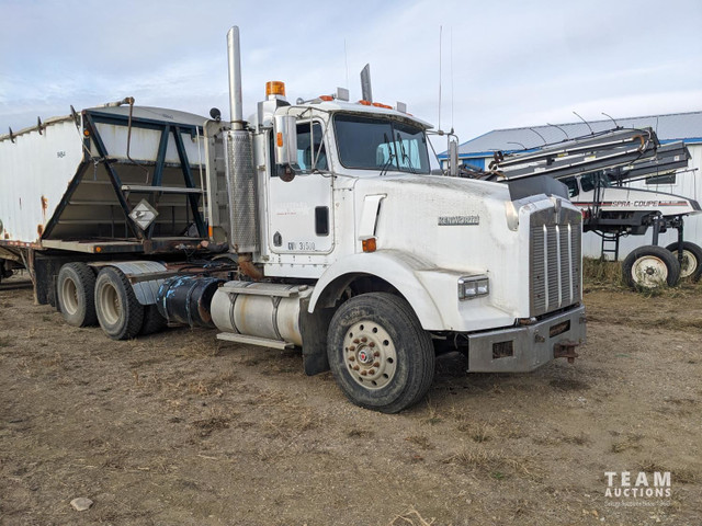 1992 Kenworth T/A Day Cab Truck Tractor T800 in Heavy Trucks in Calgary - Image 2