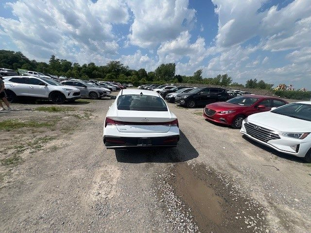 2024 Hyundai Elantra PREFERED in Cars & Trucks in City of Montréal - Image 4