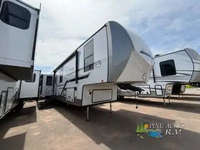 Forest River Wildwood Heritage Glen fifth wheel 369BL highlights: Middle Bunkhouse Deluxe French Doo...