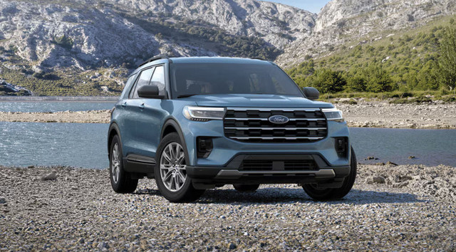 2025 Ford Explorer ACTIVE | COMFORT PKG | PANO ROOF | REMOTE STA in Cars & Trucks in Calgary - Image 2