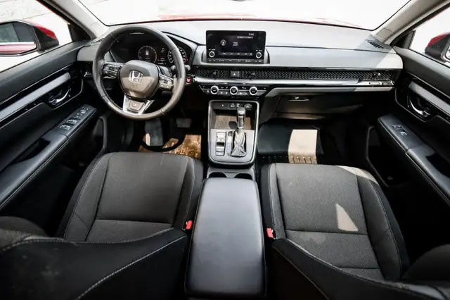 2024 Honda CR-V Sport • SUNROOF • POWER LIFTGATE • HEATED SEATS in Cars & Trucks in Kingston - Image 17