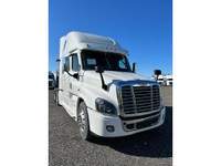  2018 Freightliner Cascadia MINT UNIT....READY TO GO...FINANCING