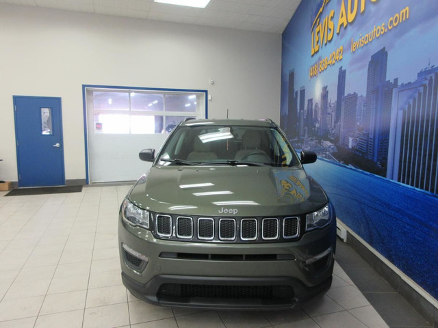JEEP COMPASS 2018 SPORT AIR-CLIMATISÉ CAMERA RECUL 113100 KM ! in Cars & Trucks in Lévis - Image 4