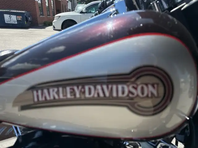 2007 Harley-Davidson Electra Glide Classic ~ ELECTRA GLIDE CLASS in Sport Touring in City of Toronto - Image 31