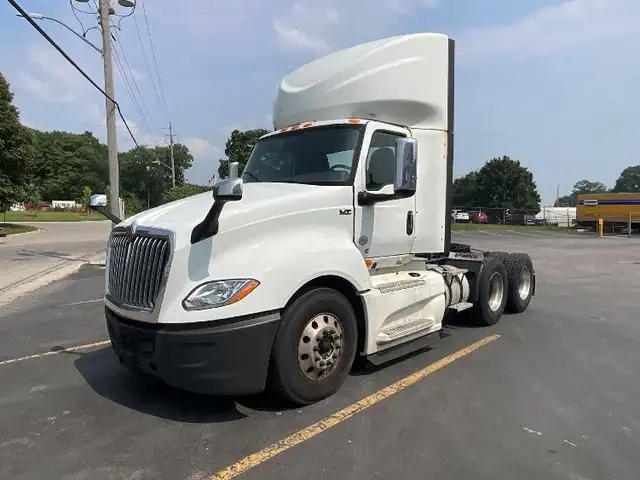 2019 International LT625 in Heavy Trucks in Mississauga / Peel Region - Image 4