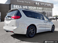 Command attention wherever you go in this 2020 Chrysler Pacifica Limited minivan, boasting a luxurio... (image 5)