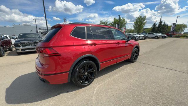 2024 Volkswagen Tiguan Comfortline R-Line Black Edition in Cars & Trucks in Edmonton - Image 3