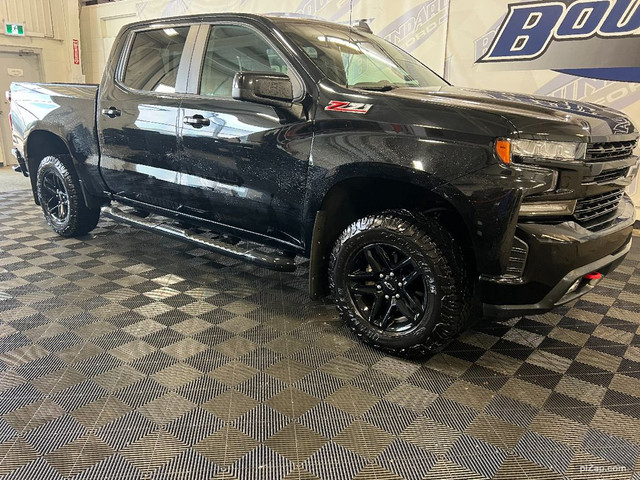 2019 Chevrolet Silverado 1500 LT TRAIL BOSS 4X4 | HTD STS/HTD ST in Cars & Trucks in Lloydminster - Image 2