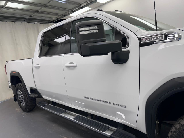 2024 GMC Sierra 2500HD SLE 6.6L GAS 8CYL | HEATED FRONT SEATS... in Cars & Trucks in Lethbridge - Image 2