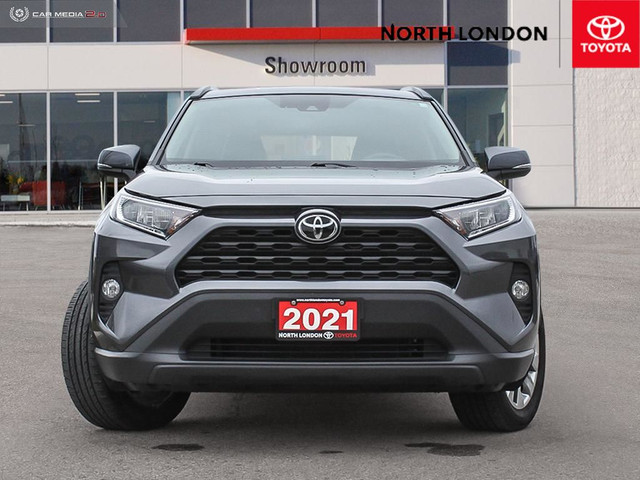 2021 Toyota RAV4 XLE PREMIUM PACKAGE WITH LEATHER SEATS in Cars & Trucks in London - Image 2