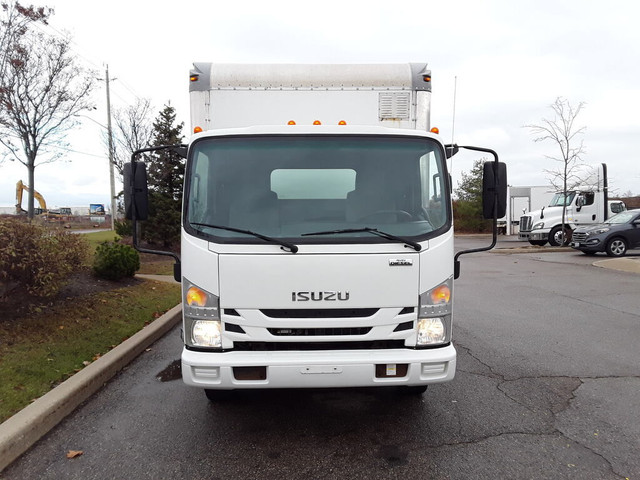  2019 Isuzu NPR in Heavy Trucks in Oakville / Halton Region - Image 2