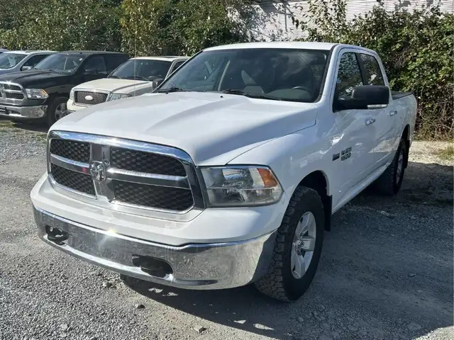 2016 RAM 1500 Crew Cab 4x4 SLT (140.5 WB - 5.7 Box)62936592872579121