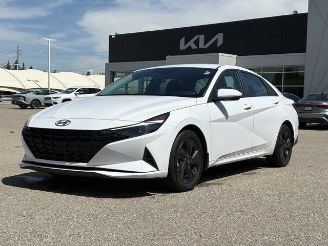 2022 Hyundai Elantra Preferred | BackUp Camera | Push to Start in Cars & Trucks in Calgary