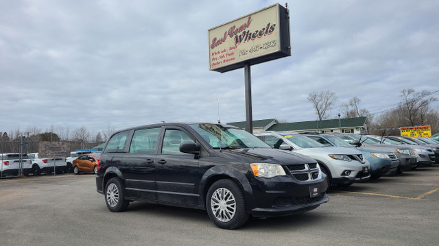 2014 Dodge Grand Caravan SE in Cars & Trucks in Fredericton