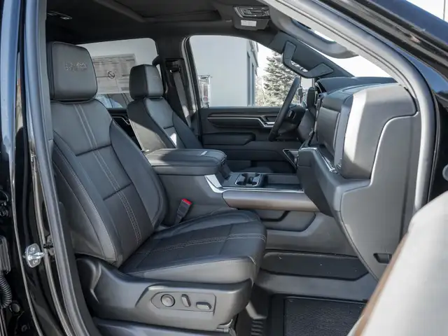 2025 Chevrolet SILVERADO 2500HD High Country- Diesel | Power Ret in Cars & Trucks in Markham / York Region - Image 31