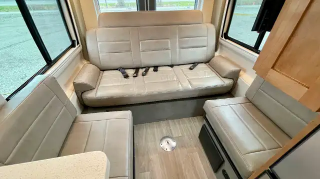 2021 Coachmen Beyond 22C in RVs & Motorhomes in Victoria - Image 7
