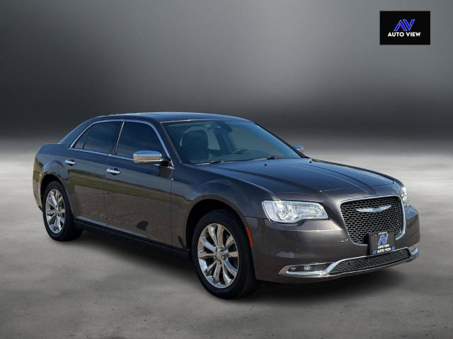 2018 Chrysler 300 300 Limited **ALL WHEEL DRIVE** in Cars & Trucks in Hamilton - Image 3