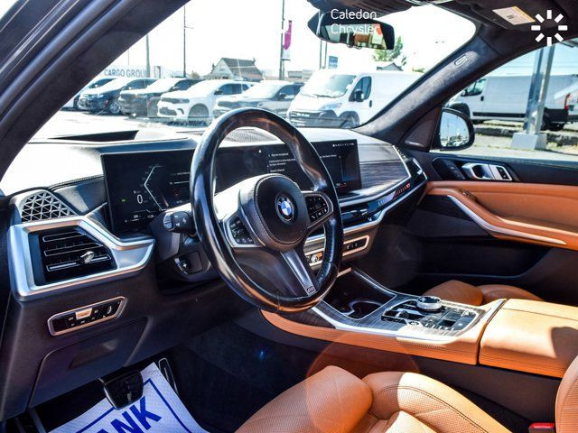 2023 BMW X7 xDrive40i 7 Passenger Navigation Pano Roof Blind in Cars & Trucks in Mississauga / Peel Region - Image 2
