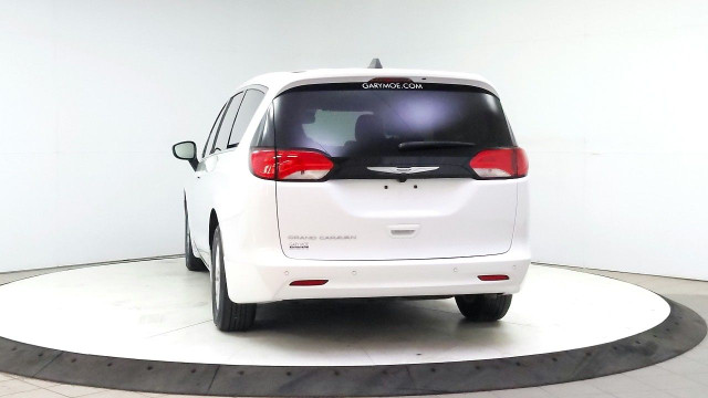 2024 Chrysler Grand Caravan in Cars & Trucks in Lethbridge - Image 4